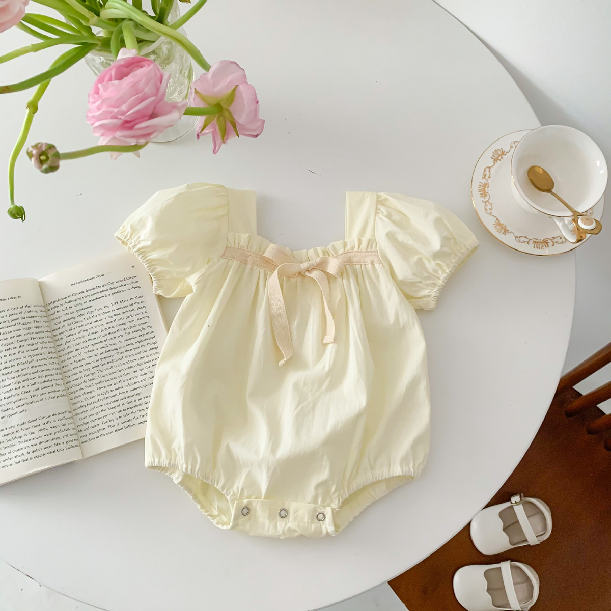 Annie & Charles® Baby Bloomer FLEUR color: creme,size: 18-24M