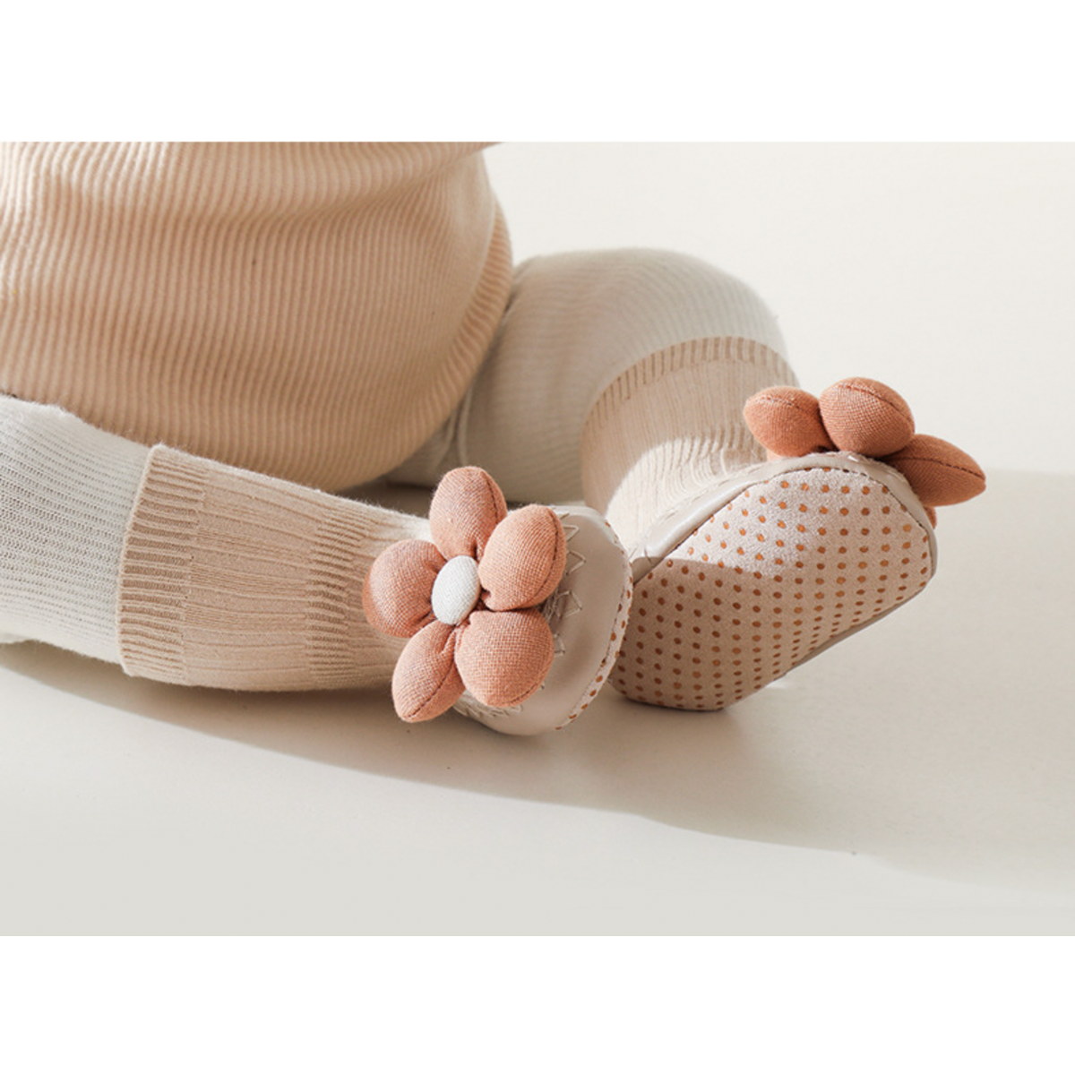 Annie & Charles® Krabbelschuhe FLEUR color: cream,size: M