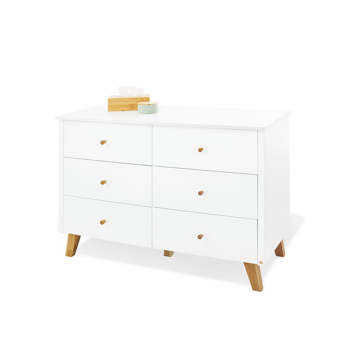Nursery 'Hilda & Pan' extra wide large, white, incl. wall shelf
4 parts: house bed, extra wide changing unit, large wardrobe, wall shelf