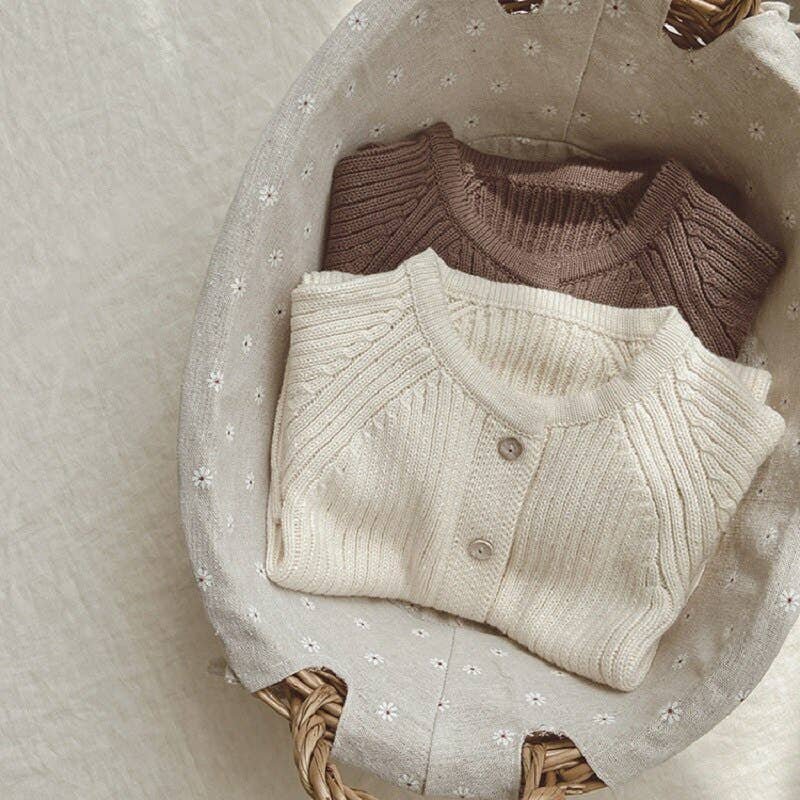 Annie & Charles® gestrickter Anzug mit Mütze color: braun,size: 18-24M