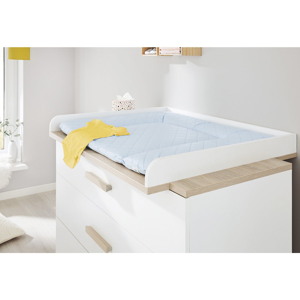 Nursery 'Lumi' wide large
3 parts: cot bed, wide changing unit, large wardrobe