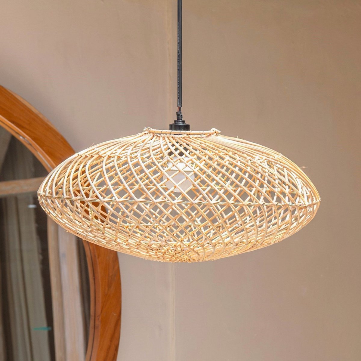 Rattan-Lampe, natürlicher Lampenschirm, ARANA, flache Deckenleuchte, Hängelampe aus Naturfasern