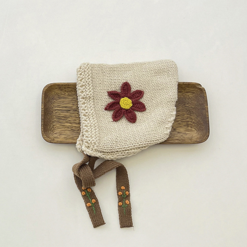 Annie & Charles® Baby Mütze FLOWER