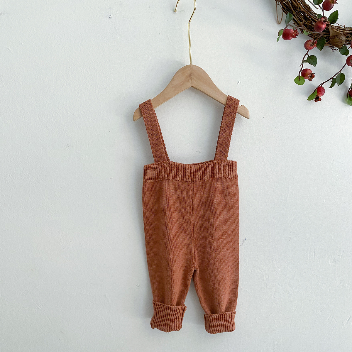 Annie & Charles® gestrickte Hose mit Hosenträger color: grau,size: 12-18M