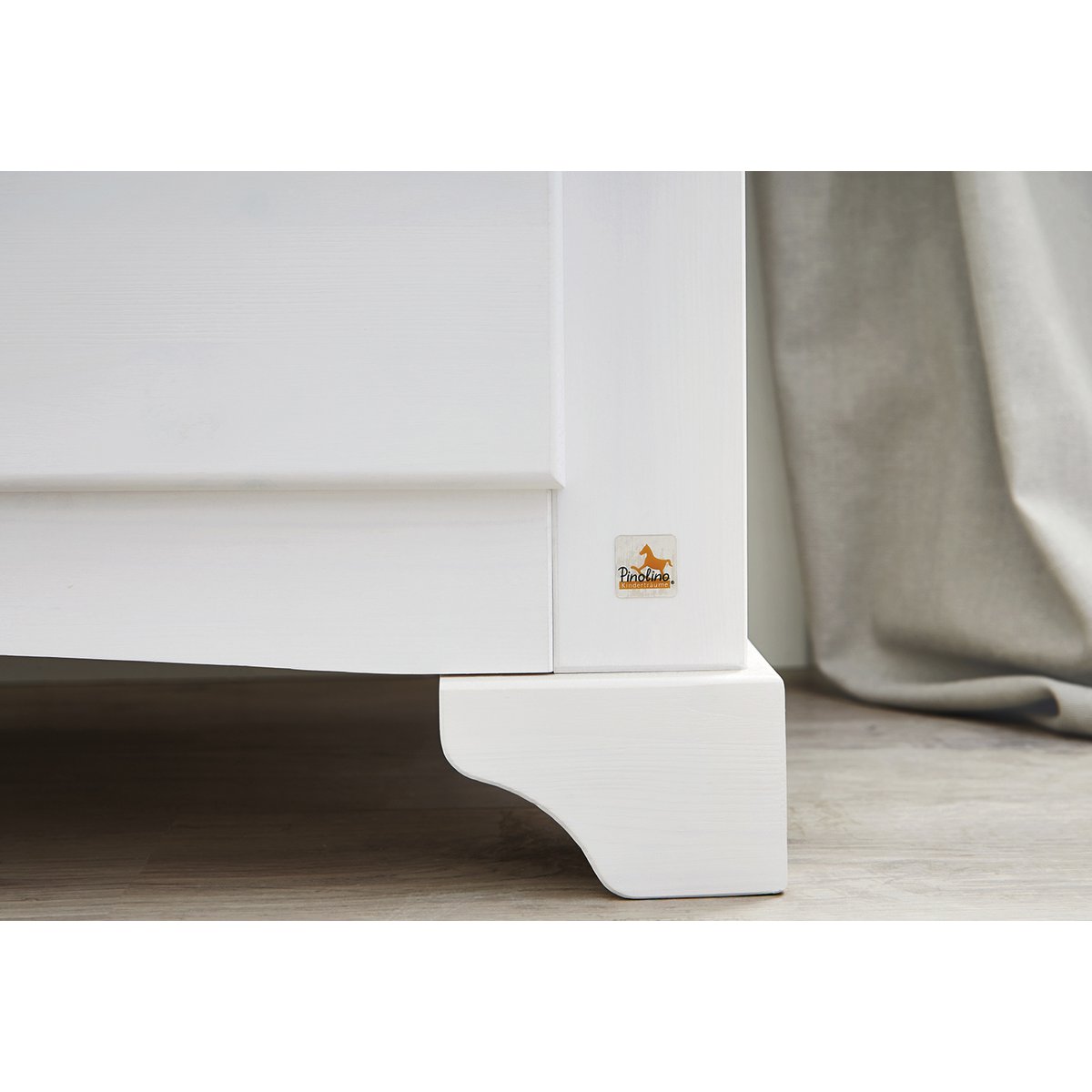 Starterset 'Pino' breit 2-teilig: Kinderbett, breite Wickelkommode