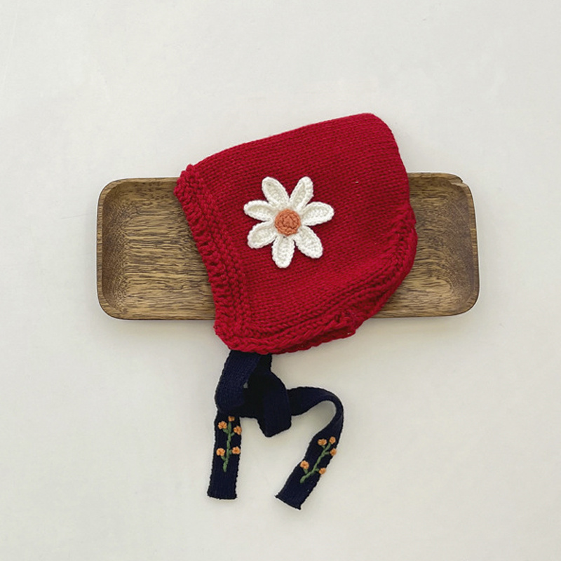 Annie & Charles® Baby Mütze FLOWER color: beige