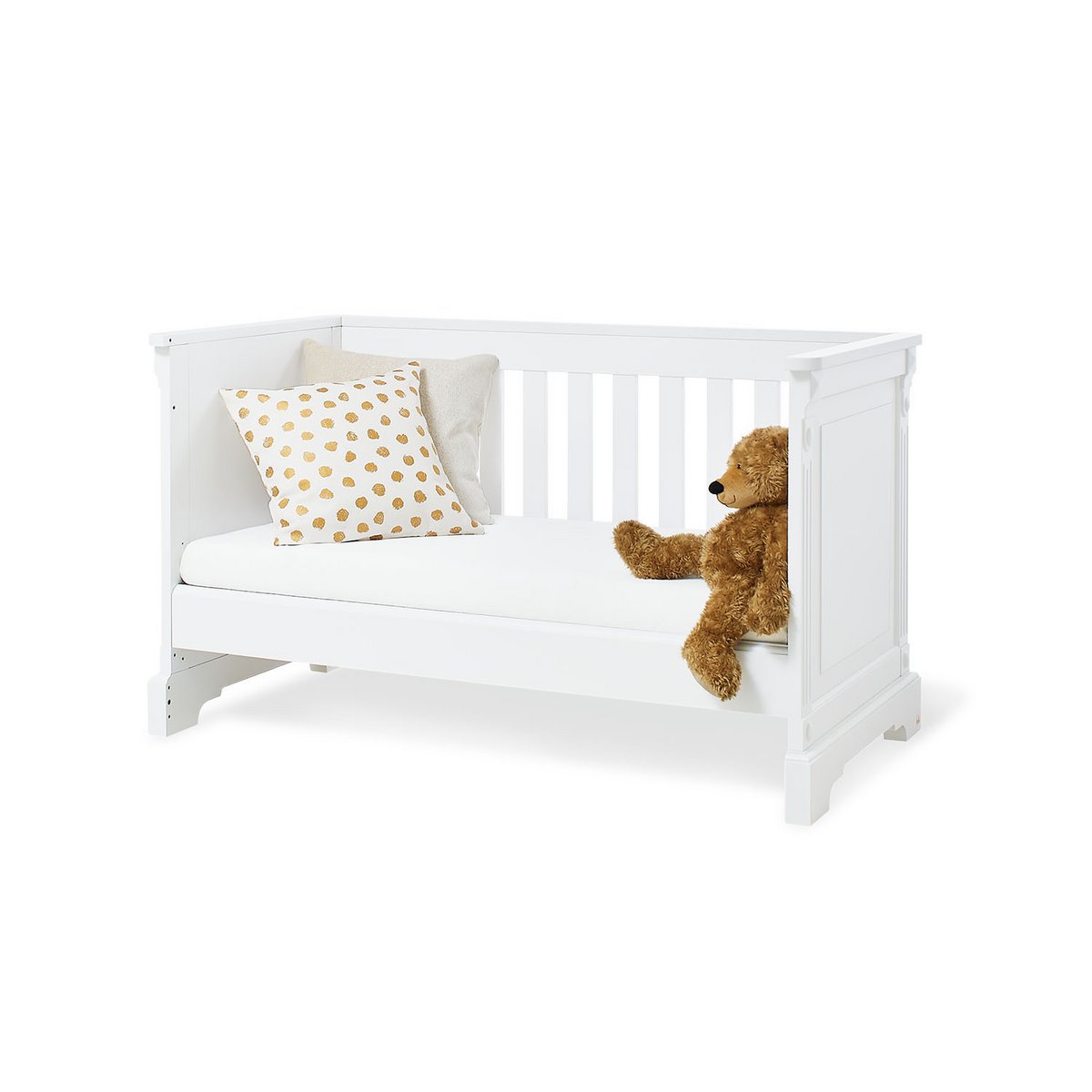 Kinderzimmer 'Emilia' extrabreit, inkl. Wandregal 4-teilig: Kinderbett, extra breite Wickelkommode, 2-türiger Kleiderschrank, Wandregal